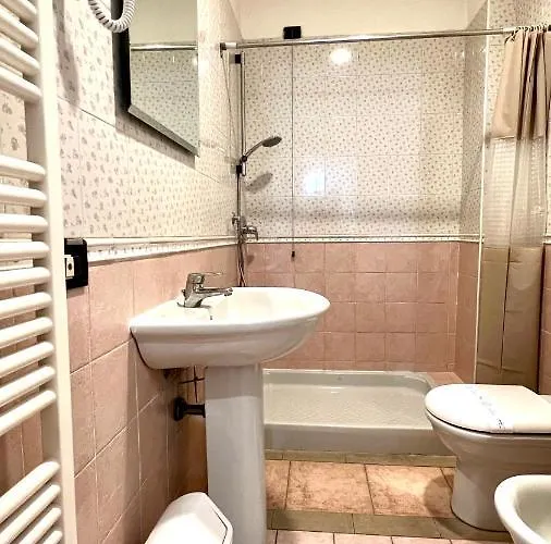 Sagostino House מלון 2*